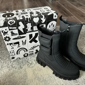 KOI Footwear | Shoes | Koi Vader Padded Croft Boots | Poshmark